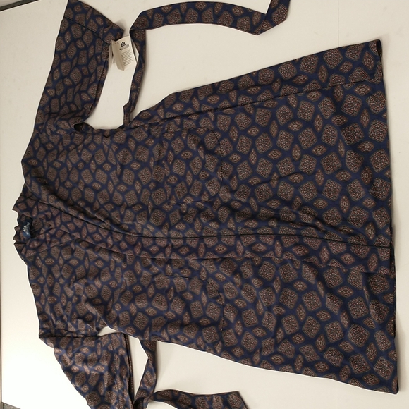 Men's Robe NWT Soft Wrap Style w Pockets Made in USA Washable Poly Comfortable - Picture 10 of 11